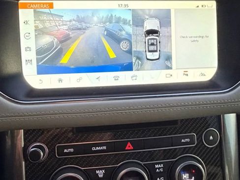 Used 2017 Land Rover Range Rover Sport SVR image 33