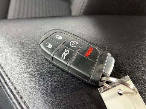 Used 2020 Dodge Challenger R/T image 15