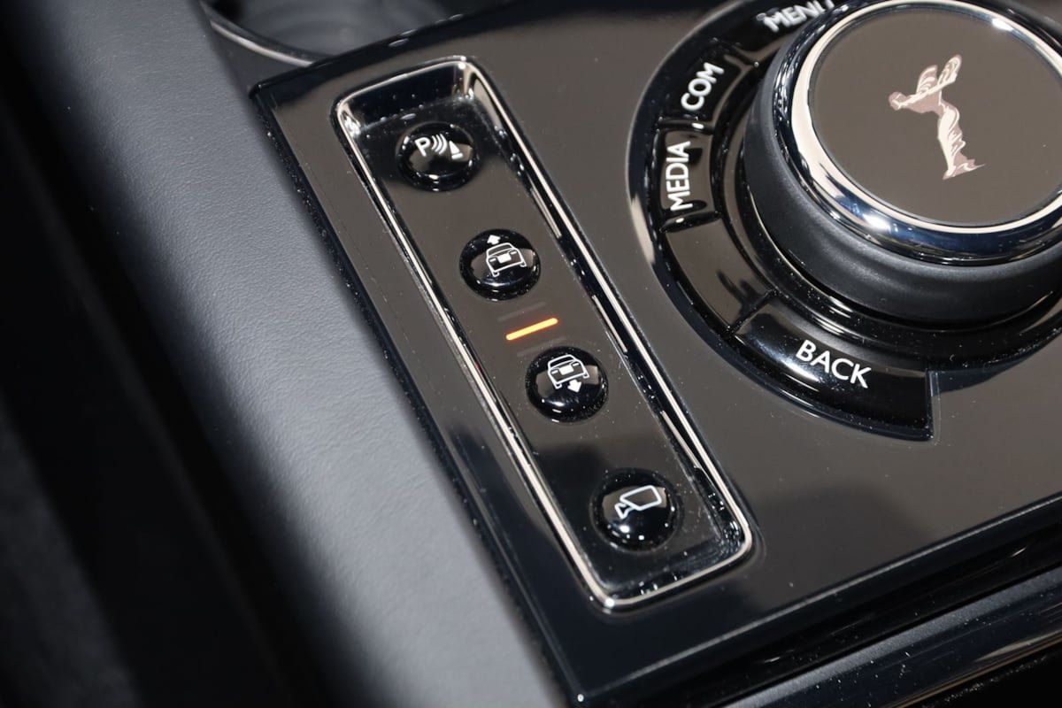 Used 2024 Rolls-Royce Cullinan Black Badge AWD/4WD image 54