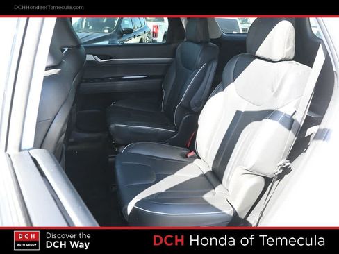 Used 2025 Hyundai Palisade SEL AWD/4WD image 19
