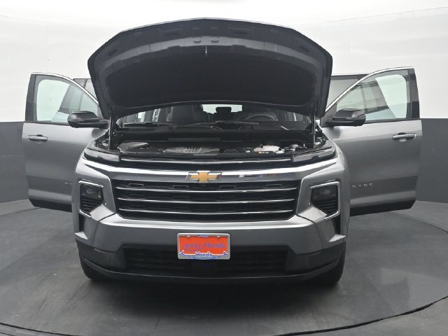 Used 2026 Chevrolet Traverse LT w/ Sun and Wheel Package FWD image 40