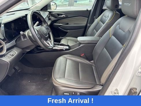 Used 2024 Chevrolet Trax ACTIV image 2