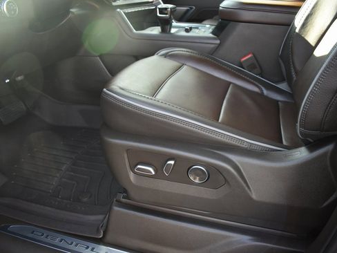 Certified 2025 GMC Sierra 1500 Denali image 7