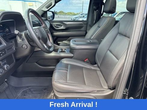 Used 2023 Chevrolet Suburban RST w/ Luxury Package image 2