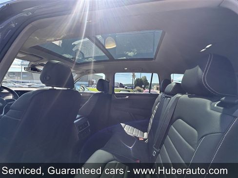 Used 2025 Volkswagen Atlas SEL AWD/4WD image 17