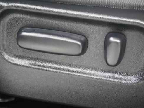 Used 2021 Toyota Tacoma SR5 RWD image 16