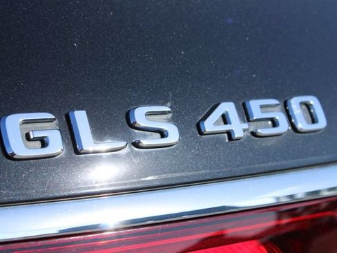 Used 2024 Mercedes-Benz GLS 450 4MATIC image 7