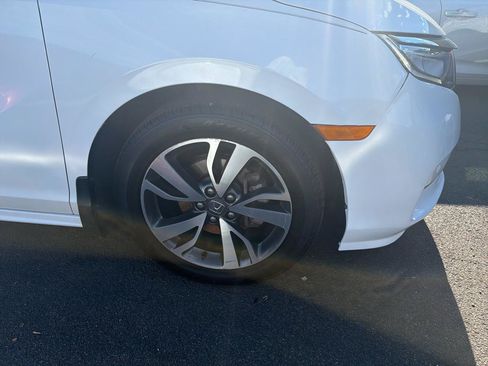 Used 2023 Honda Odyssey Touring image 4
