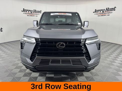 Used 2024 Lexus GX 550 w/ Cold Area Package AWD/4WD image 6