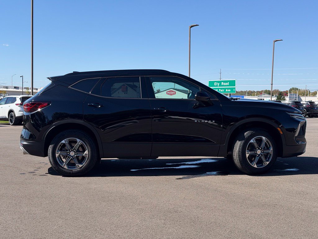 Used 2024 Chevrolet Blazer LT w/ Convenience Package AWD/4WD image 6