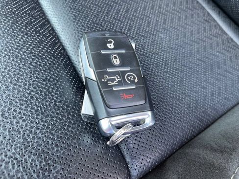 Used 2022 RAM 1500 Laramie AWD/4WD image 24