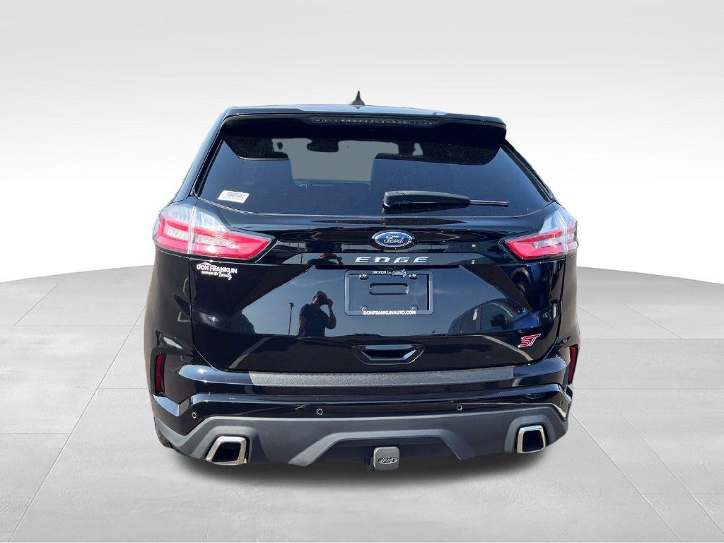 Used 2023 Ford Edge ST AWD/4WD image 4
