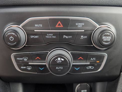 Used 2018 Dodge Charger GT AWD/4WD image 25