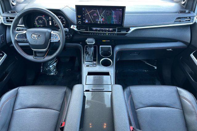 Certified 2025 Toyota Sienna XSE w/ XSE Premium Package AWD/4WD image 17