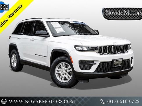 Used 2023 Jeep Grand Cherokee Laredo w/ Luxury Tech Group I AWD/4WD image 1