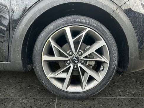 Used 2021 Kia Niro Touring image 9