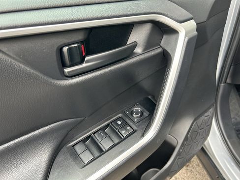 Used 2025 Toyota RAV4 LE image 17
