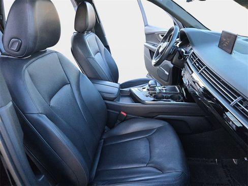 Used 2018 Audi Q7 3.0T Premium Plus w/ Premium Plus Package image 12