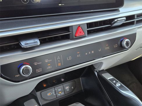 New 2026 Kia Sorento S image 14