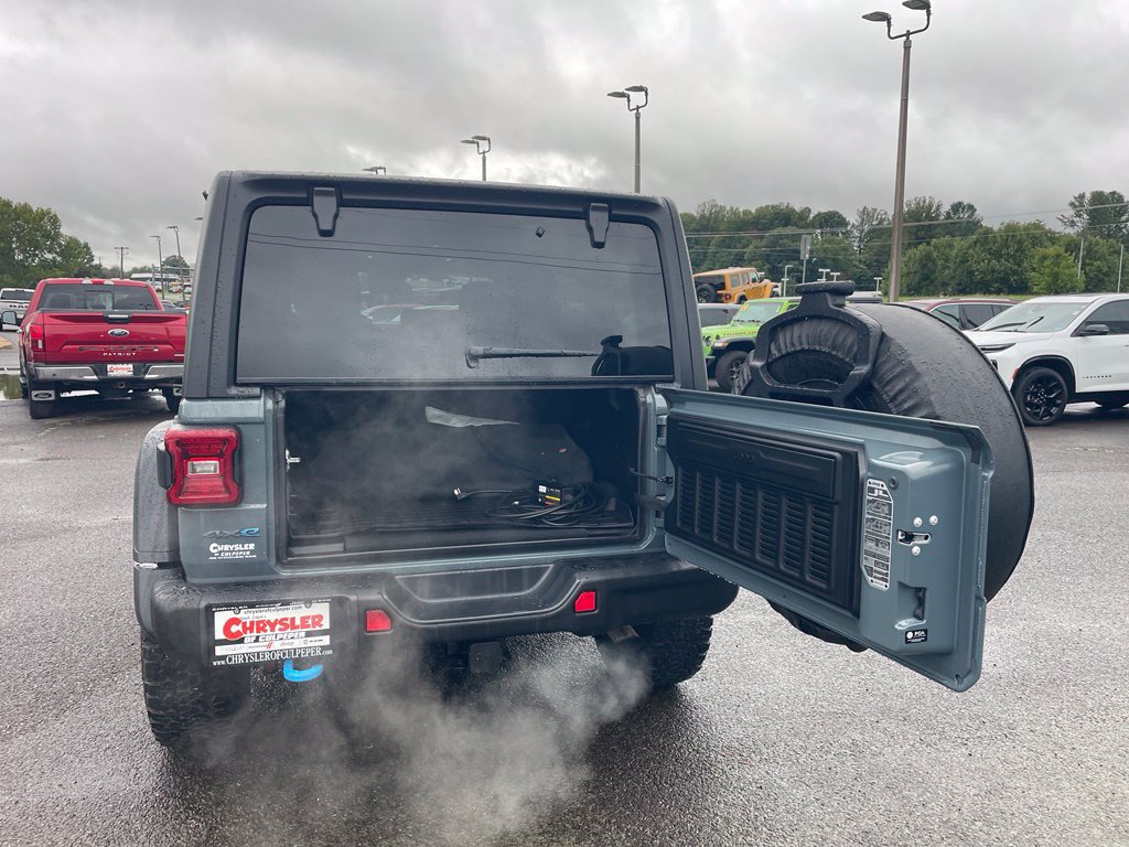 Used 2024 Jeep Wrangler Unlimited Rubicon 4xe w/ Capability Package AWD/4WD image 9