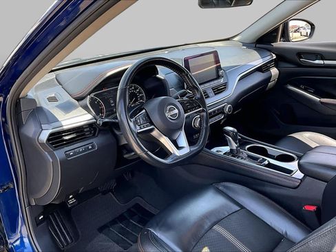 Used 2024 Nissan Altima 2.5 SR FWD image 17