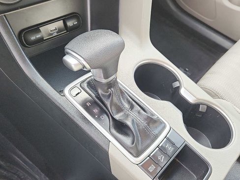 Used 2020 Kia Sportage LX image 14