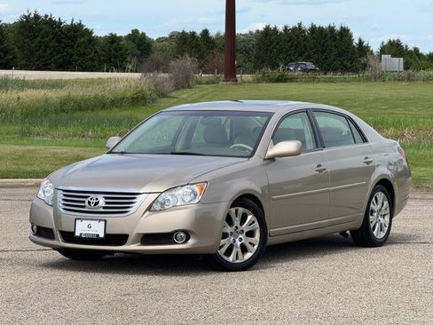 Used 2008 Toyota Avalon XLS FWD image 1