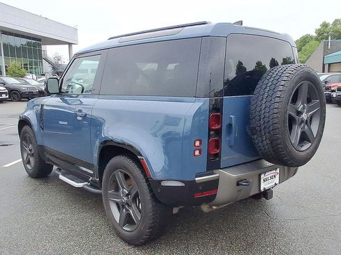Used 2024 Land Rover Defender 90 X-Dynamic SE AWD/4WD image 28