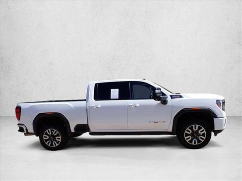 Used 2022 GMC Sierra 2500 AT4 w/ AT4 Premium Plus Package AWD/4WD image 5