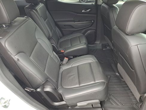 Certified 2022 GMC Acadia SLT w/ Technology Package image 14