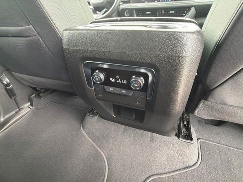 Certified 2025 Chevrolet Suburban LS RWD image 32