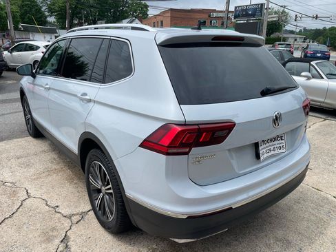 Used 2018 Volkswagen Tiguan SE AWD/4WD image 11