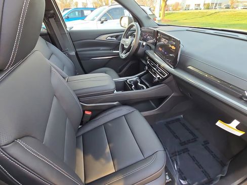 New 2026 Chevrolet Traverse LT image 10