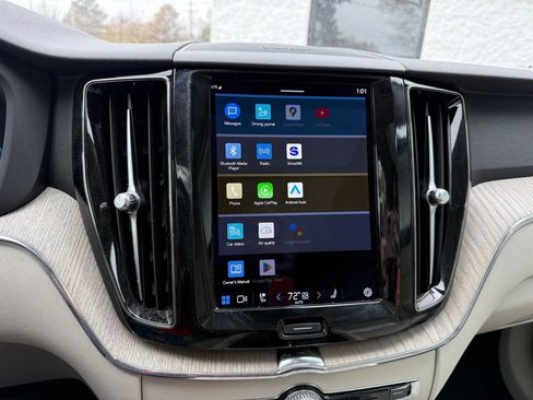 Used 2023 Volvo XC60 B5 Plus w/ Climate Package image 9