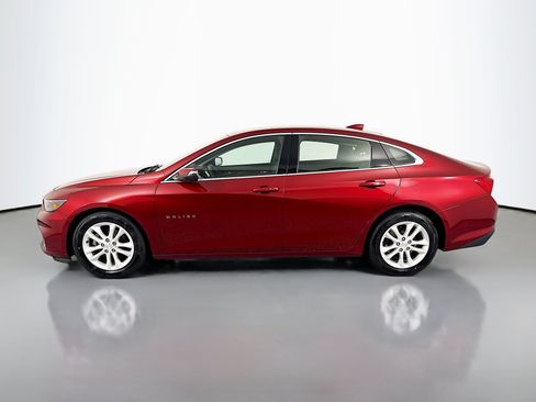 Used 2017 Chevrolet Malibu LT FWD image 8