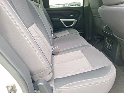 Used 2024 Nissan Titan SV w/ SV Convenience Package RWD image 32