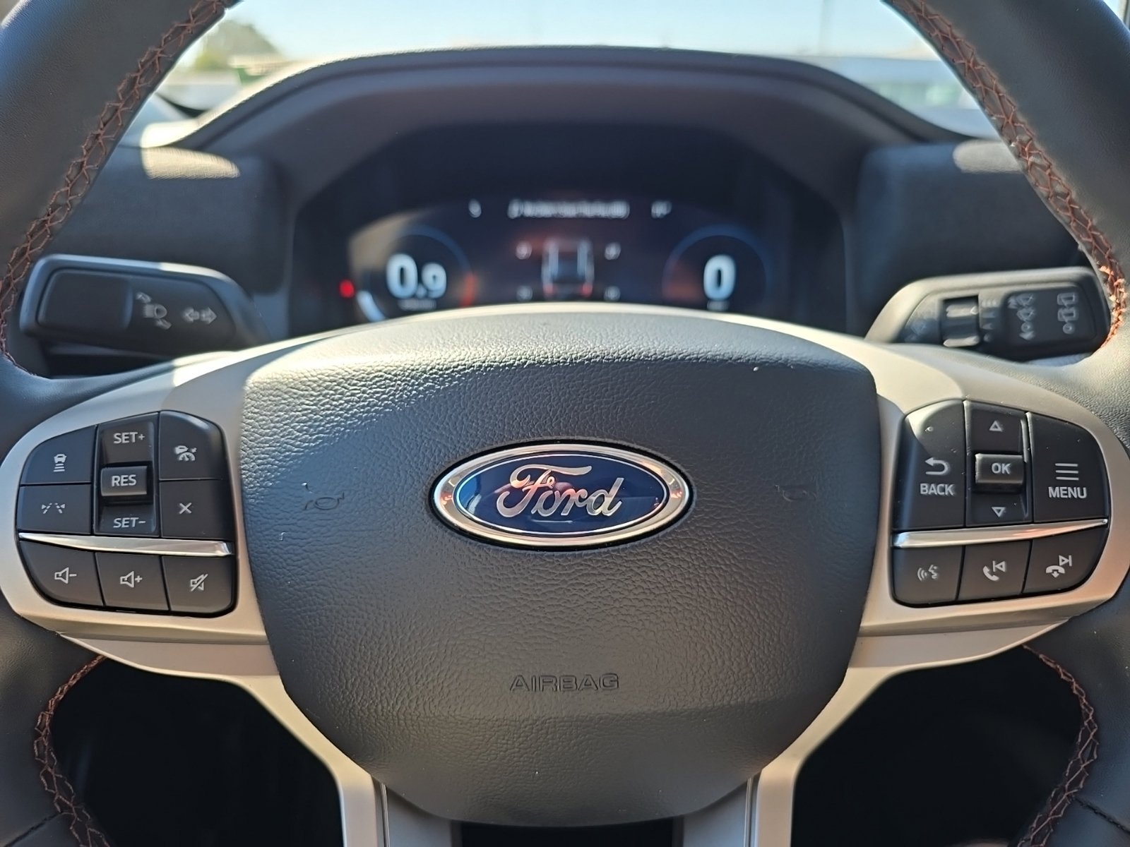 Used 2025 Ford Explorer Active RWD image 20