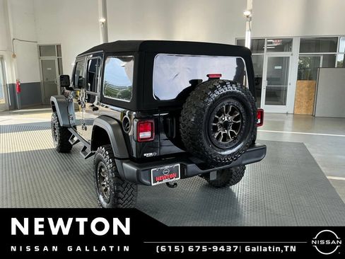 Used 2024 Jeep Wrangler Unlimited Sport AWD/4WD image 28