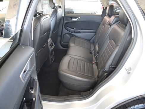 Used 2016 Ford Edge SEL image 21