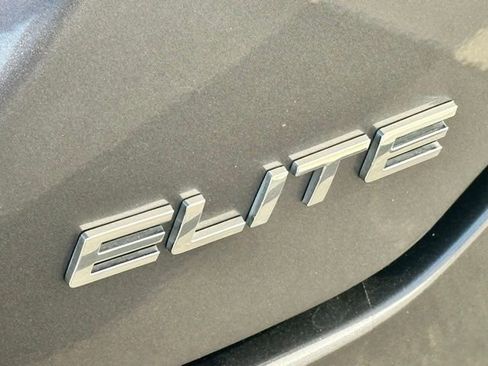Used 2025 Honda Pilot Elite image 4