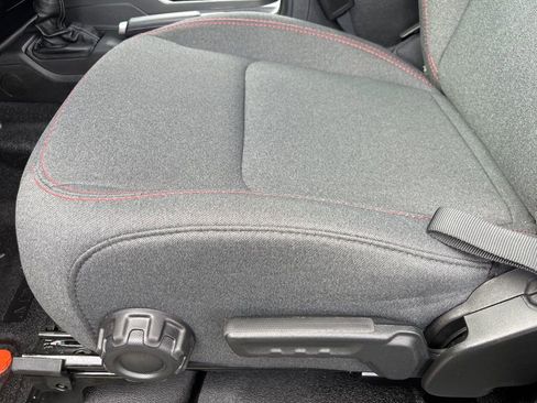 Used 2025 Jeep Wrangler Rubicon image 29