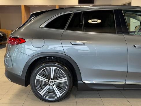 Used 2023 Mercedes-Benz EQE 350+ 4MATIC SUV w/ Exclusive Trim Package image 17