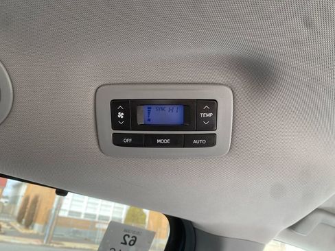 Used 2016 Toyota Sienna LE image 29