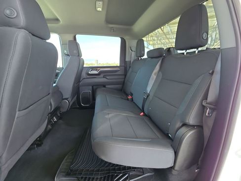 Used 2025 Chevrolet Silverado 2500 LT w/ Convenience Package image 26