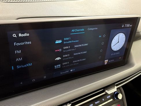 Used 2025 Hyundai Sonata SEL FWD image 30