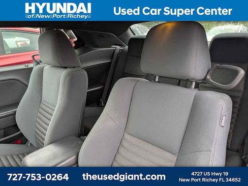 Used 2012 Dodge Challenger R/T w/ Electronics Convenience Group RWD image 3