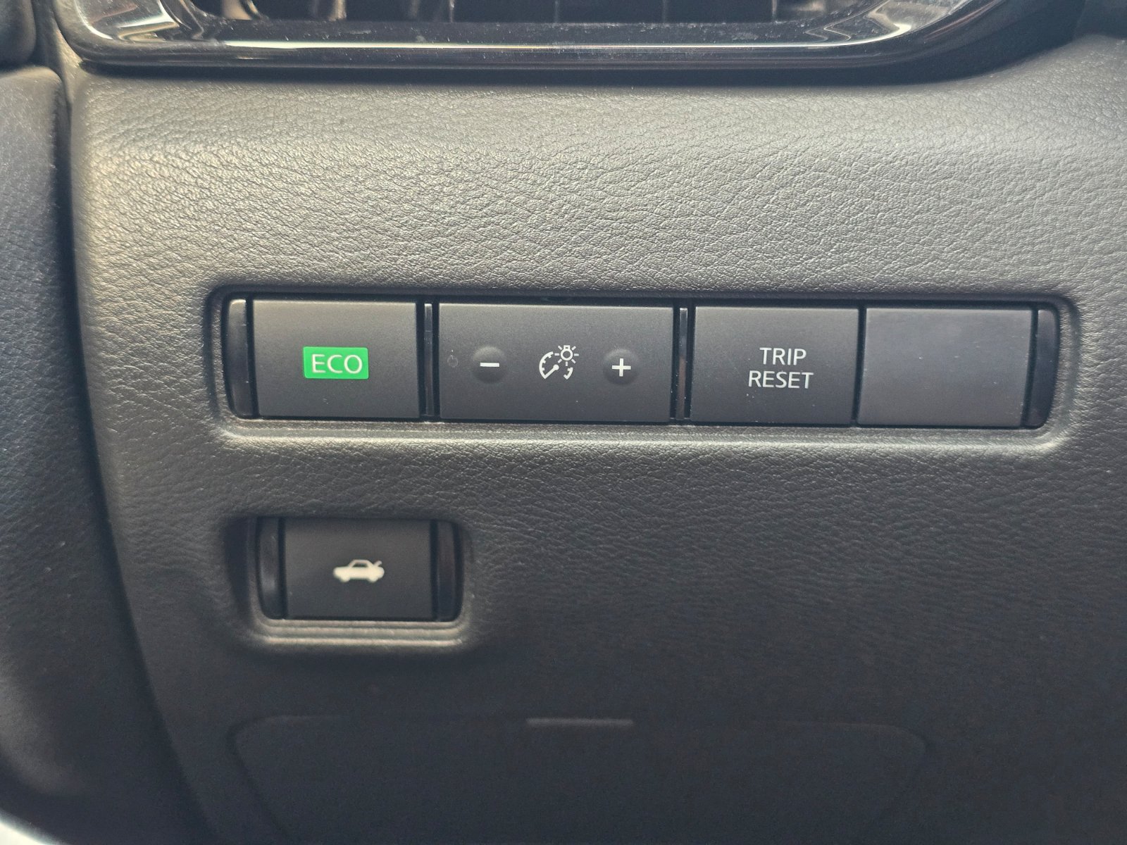 Used 2025 Nissan Sentra SR w/ Midnight Edition FWD image 22