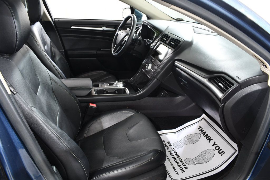 Used 2018 Ford Fusion Titanium AWD/4WD image 10