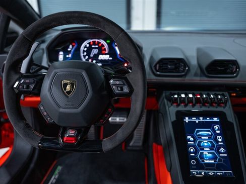 Used 2021 Lamborghini Huracan EVO AWD/4WD image 45