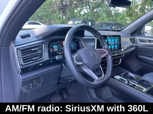 Used 2024 Volkswagen Atlas Cross Sport SE image 11